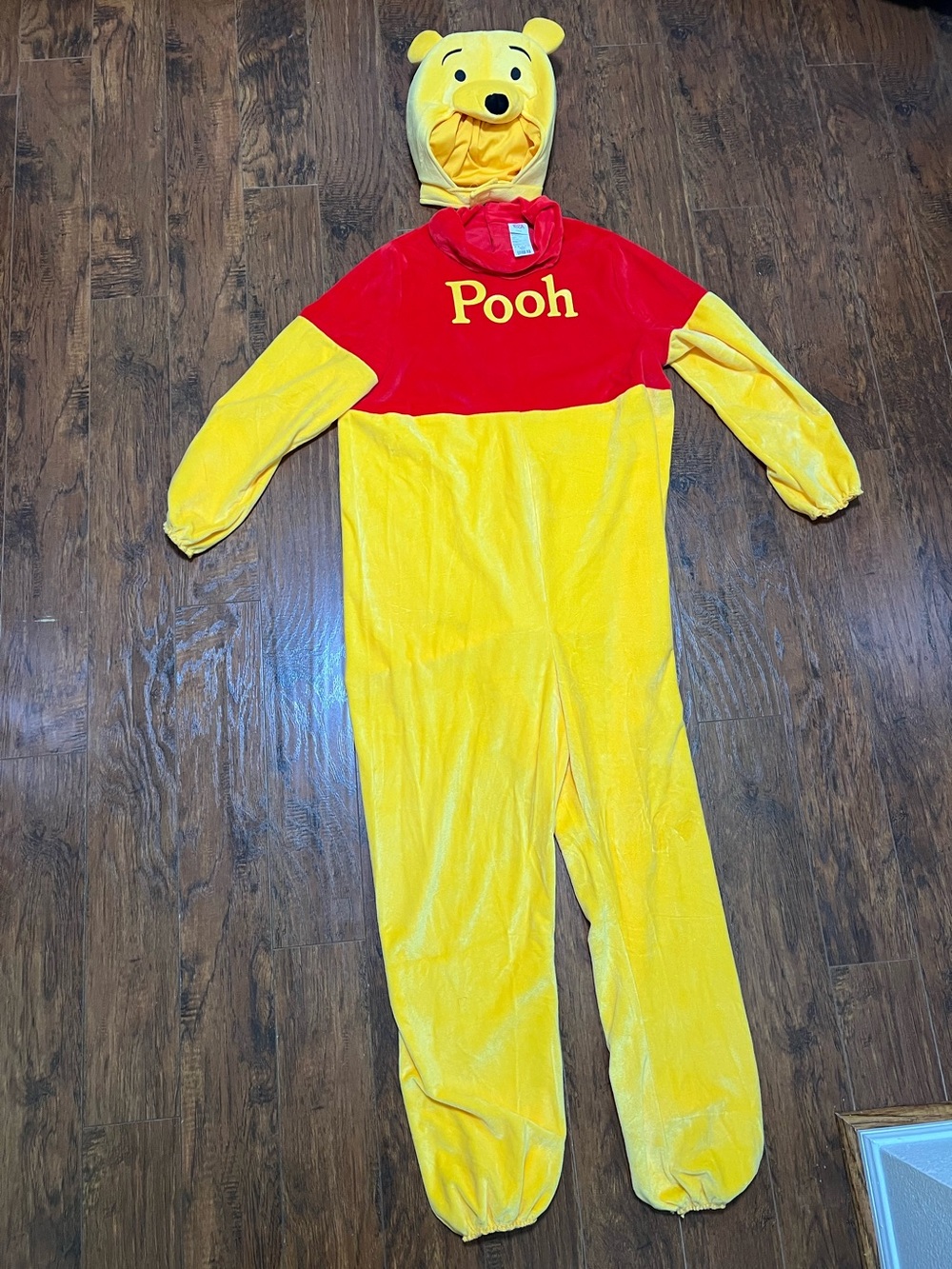 Disney Men’s Winnie the Pooh Halloween Costume
